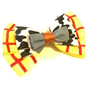 2/$10 🎀Disney Toy Story Woody hair bow